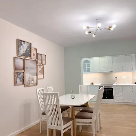 Mevin's Portside Sarande