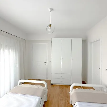 Mevin's Portside Sarande