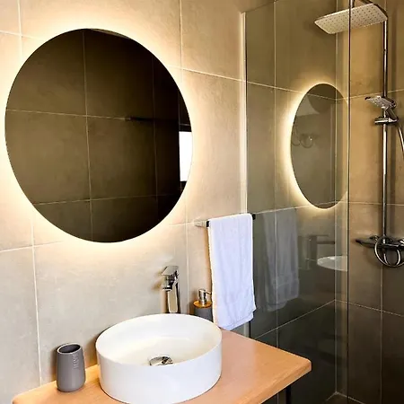 Mevin's Portside Apartment