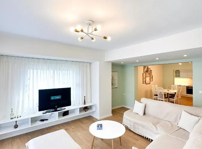 Mevin's Portside Apartment Sarande