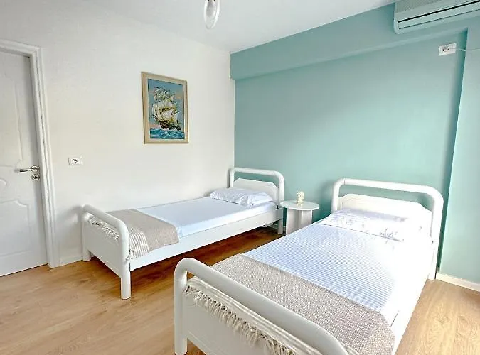 Mevin's Portside Apartment